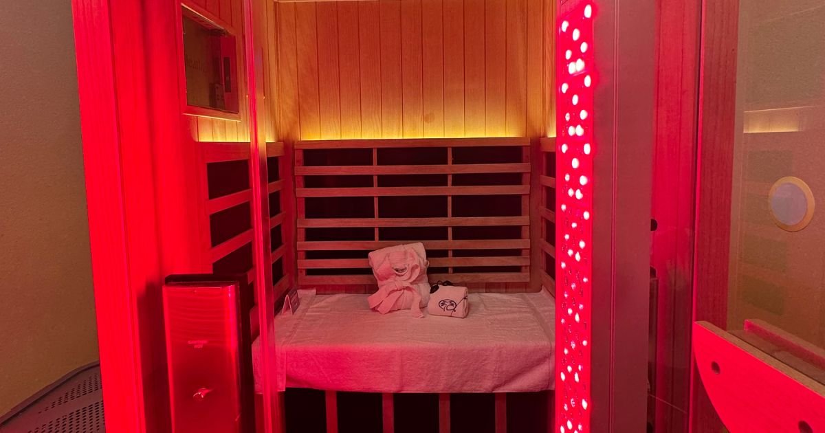 Red Light Therapy Sauna: Key Benefits & My Wellness Routine
